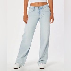 Hollister | Low-Rise Light Wash Y2K Baggy Jeans
